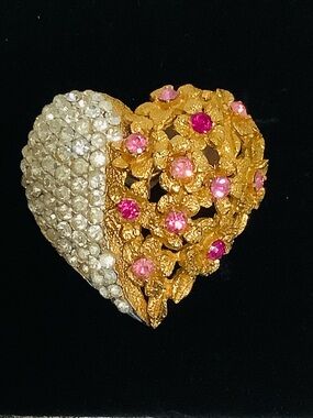 Coro Gold-Tone Heart Brooch with Clear and Pink Crystals 🩷